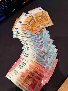 Купете лажни пари